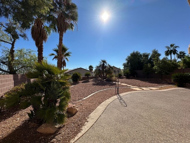 Building Photo - CHEYENNE HUALAPAI-UNIT 4A