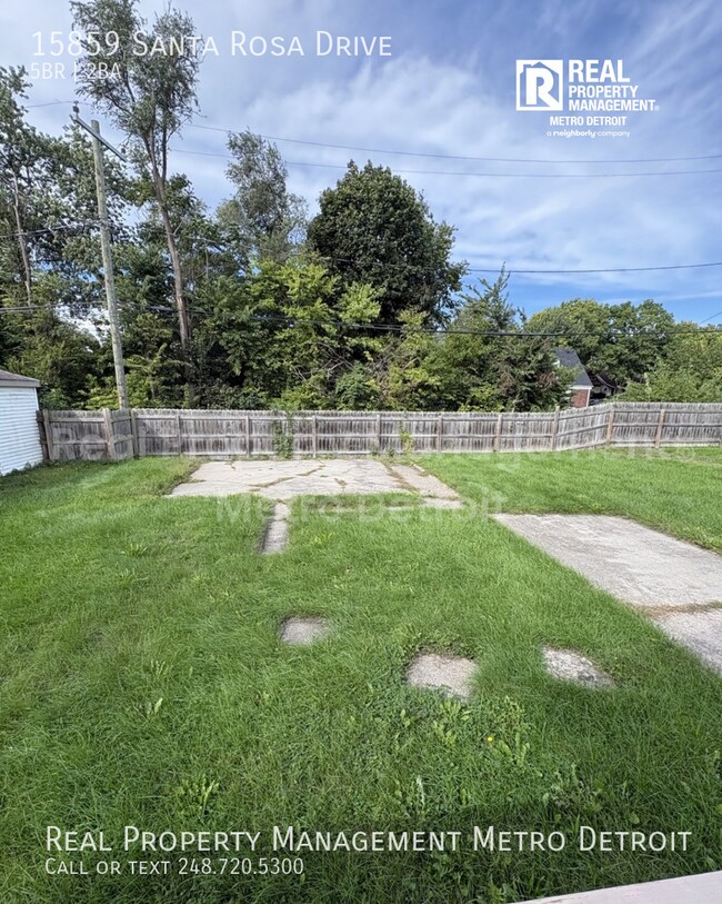 Building Photo - 15859 Santa Rosa Dr