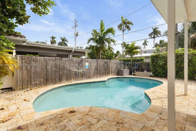 Building Photo - 1406 Polk St