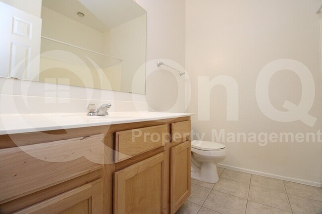Building Photo - 1225 N 36th St