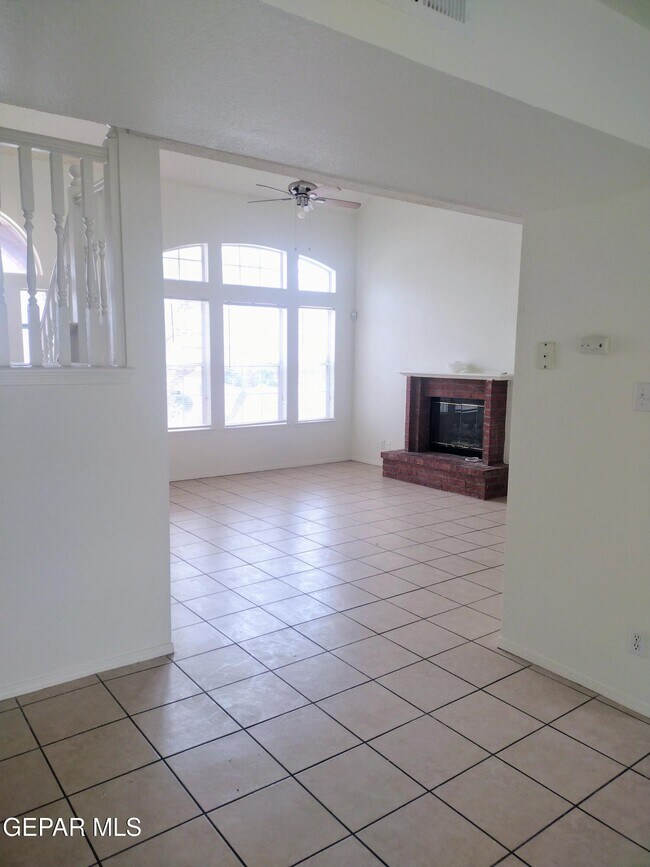 Building Photo - 4620 Loma Linda Cir