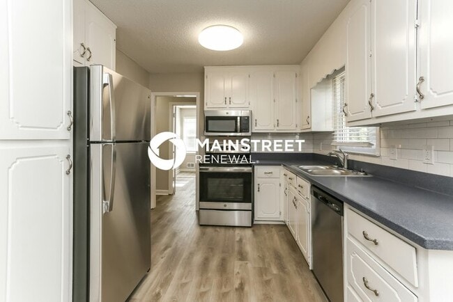 Building Photo - 3 Bedroom Pet-Friendly Home in DALLAS, GA with Main Street Renewal