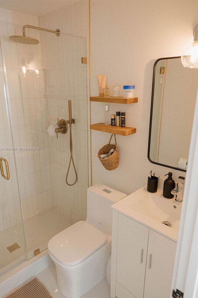 Building Photo - 3205 SW 68th Ave