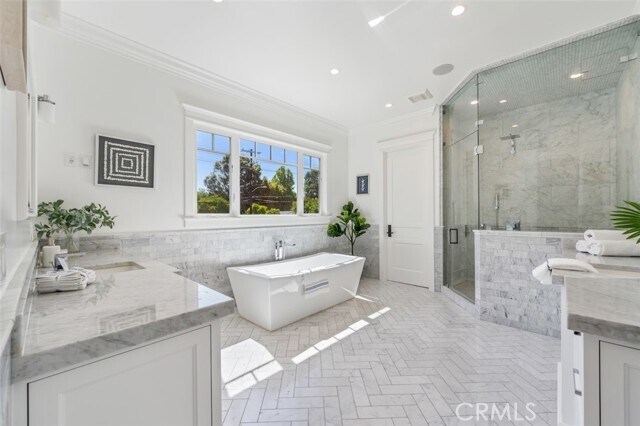 Building Photo - 20701 Dumont St