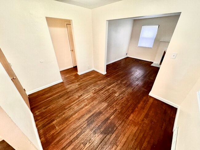 Building Photo - 3503 Stanford Pl