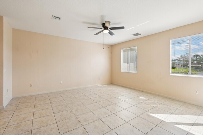 Building Photo - 2584 Stockbridge Square SW