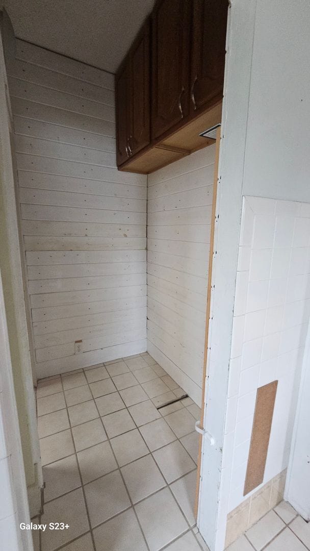 Building Photo - Beautifully updated 3 Bedroom