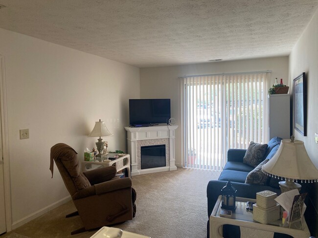 Building Photo - TWO BEDROOM ONE BATH