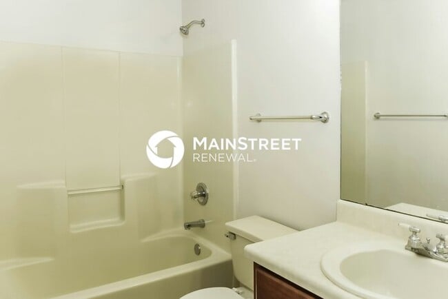 Building Photo - 4 Bedroom Pet-Friendly Home in HUNTSVILLE, AL with Main Street Renewal