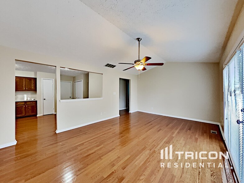 Building Photo - 6034 Buell Ln