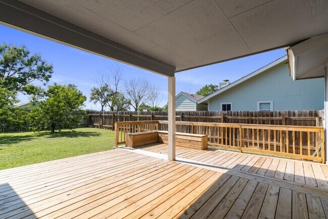 Building Photo - 302 Splitrock