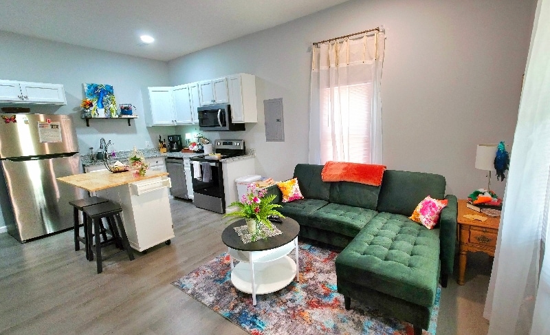 Building Photo - 309 S John St