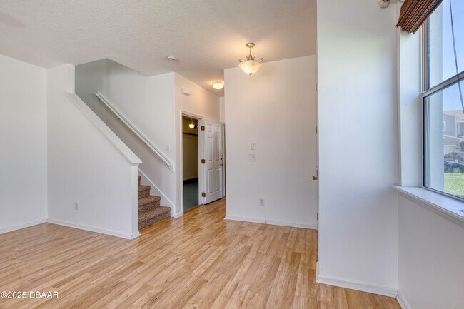 Building Photo - 637 Mount Olympus Blvd