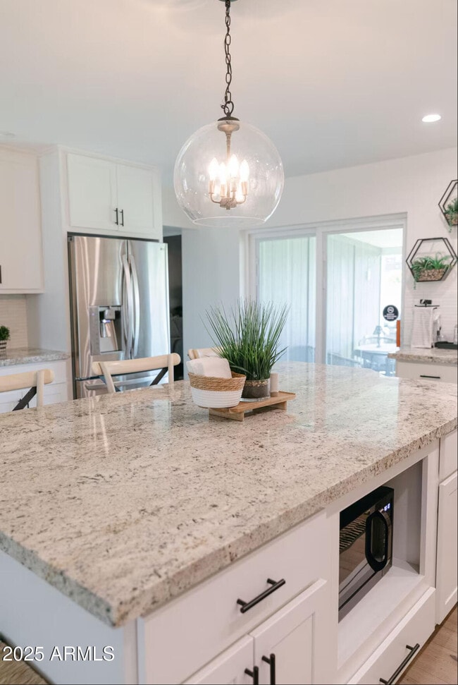 Building Photo - 7715 E Avalon Dr