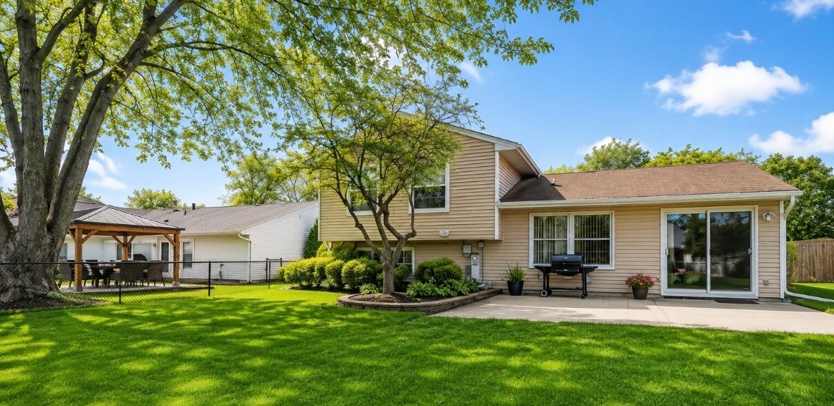 Building Photo - 935 Brower Dr