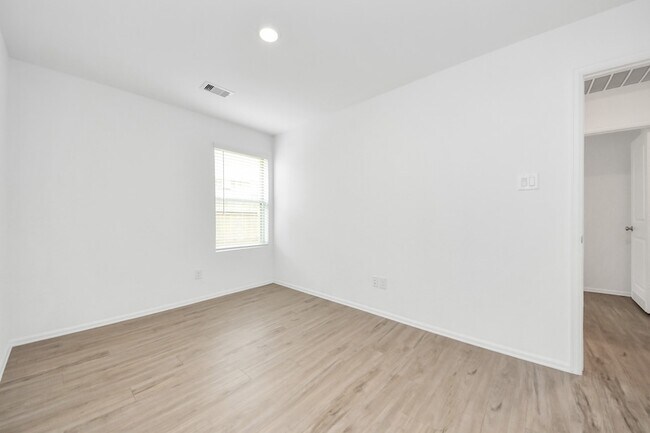 Building Photo - 4319 Palmetto Grv Ln