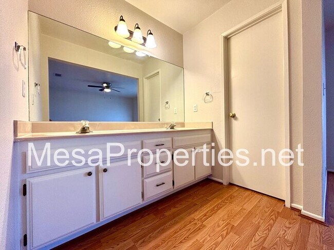 Building Photo - 16612 Osage Rd