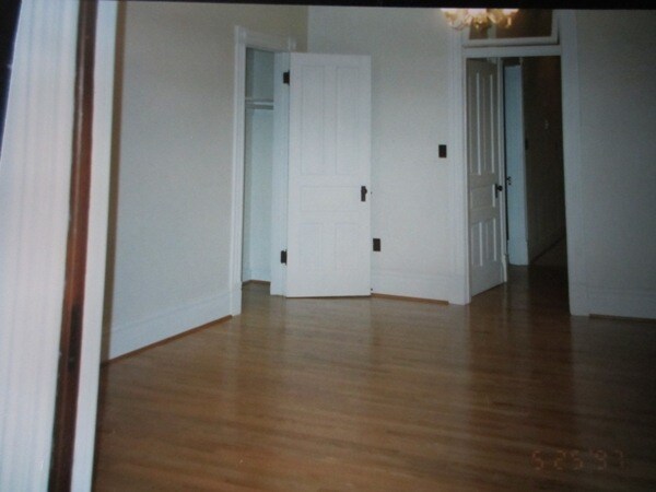 View Livingroom to Diningroom - 3913 Flad Ave