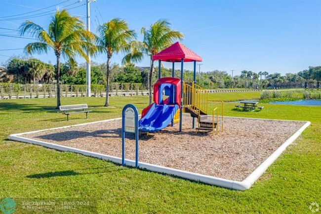 Building Photo - 1162 Lake Terry Dr