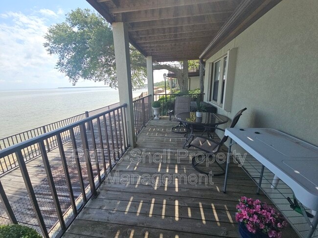 Building Photo - 90 Baybridge Dr