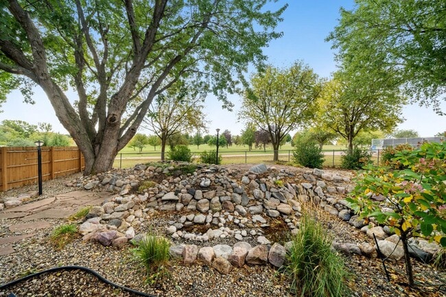 Building Photo - 2412 S Sheffield Cir