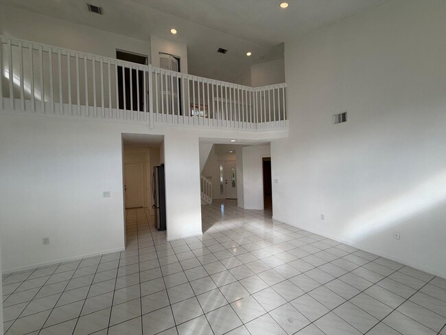 Building Photo - 3780 Amalfi Dr