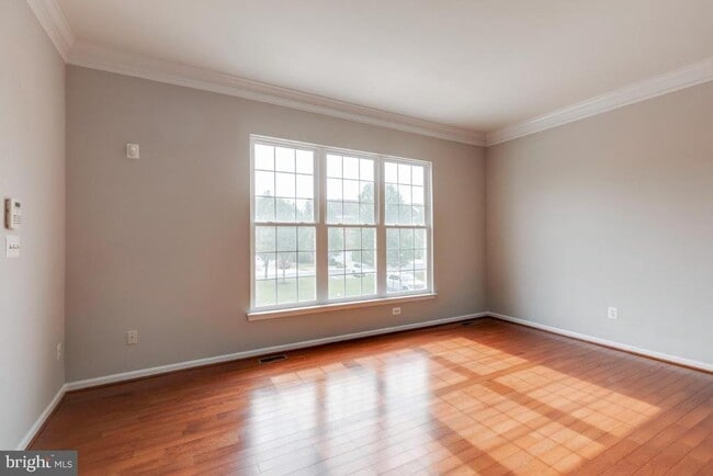 Building Photo - 25286 McIntyre Sq