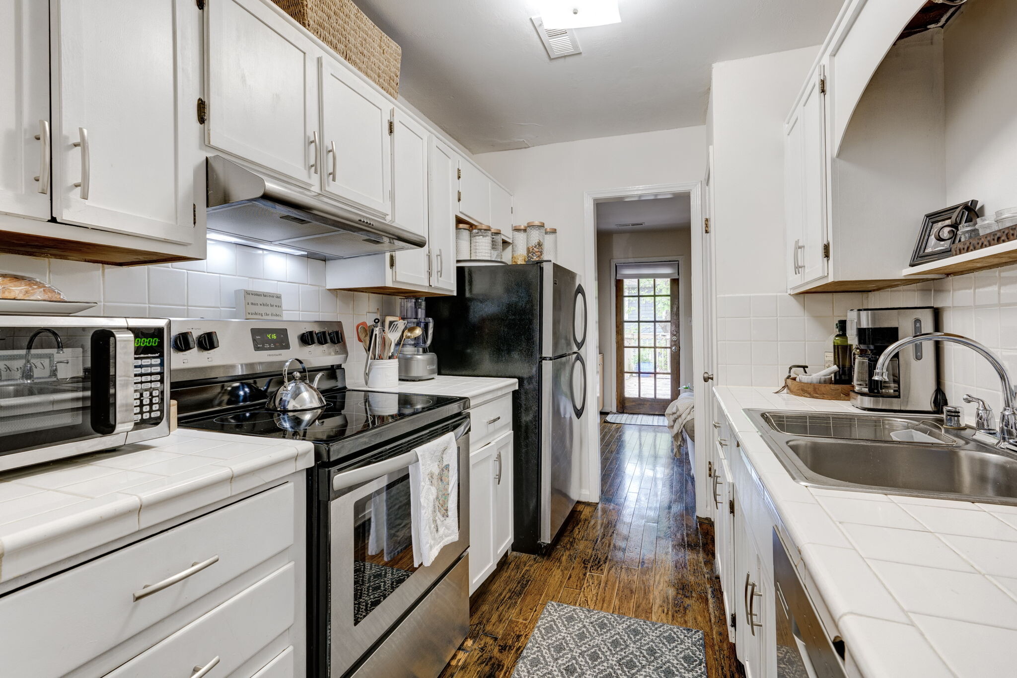 Kitchen - 1733 14th Ct S