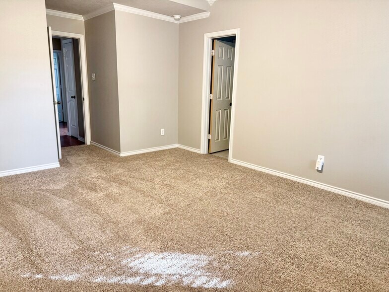 Master Bedroom - 1412 Kernstown Ln