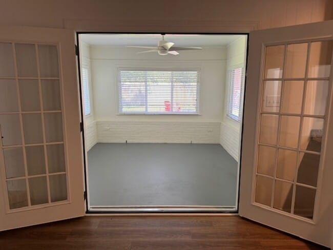 Building Photo - Thunderbolt Charm Meets Modern Comfort