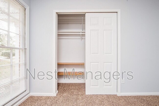 Building Photo - 7059 Darnell St