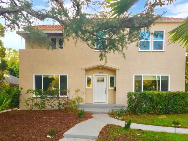 Building Photo - 502 26th St