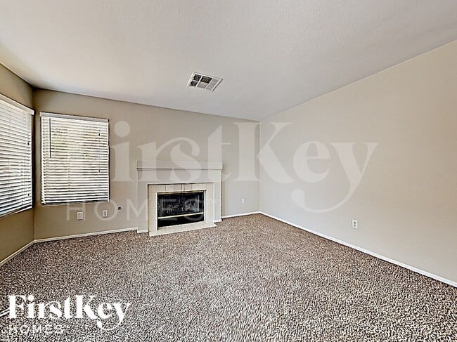 Building Photo - 1683 Black Hills Way