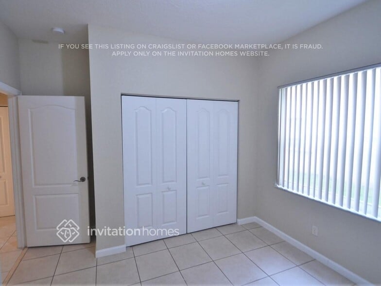 Building Photo - 5804 NW 49th Ln