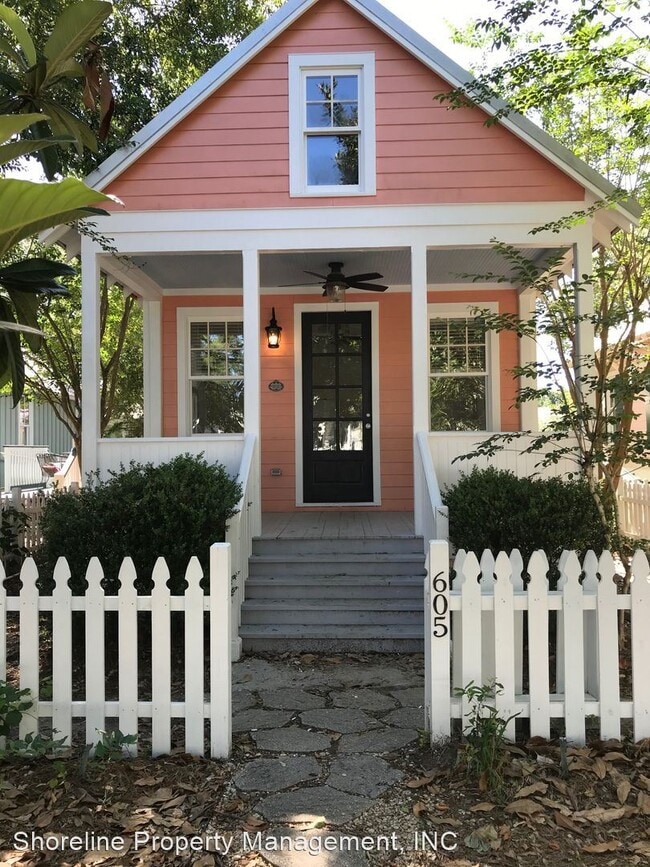 Building Photo - 2 br, 1 bath House - 605 Cottage Square Lane