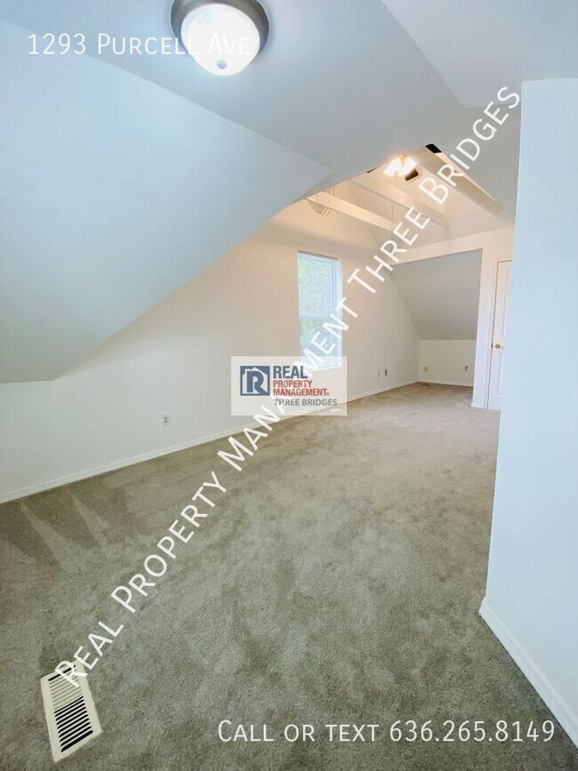 Building Photo - 1293 Purcell Ave