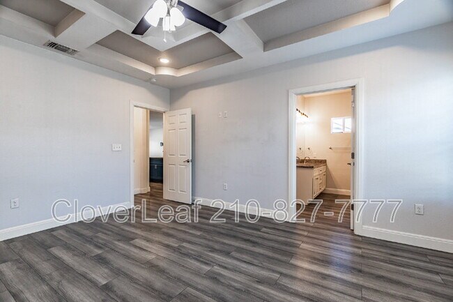 Building Photo - 5707 Midcrown Dr