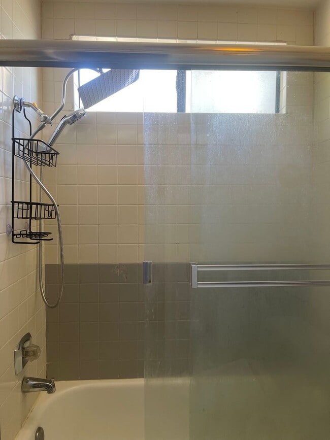 Building Photo - Hollywood Luxury 2 Bed Condo!