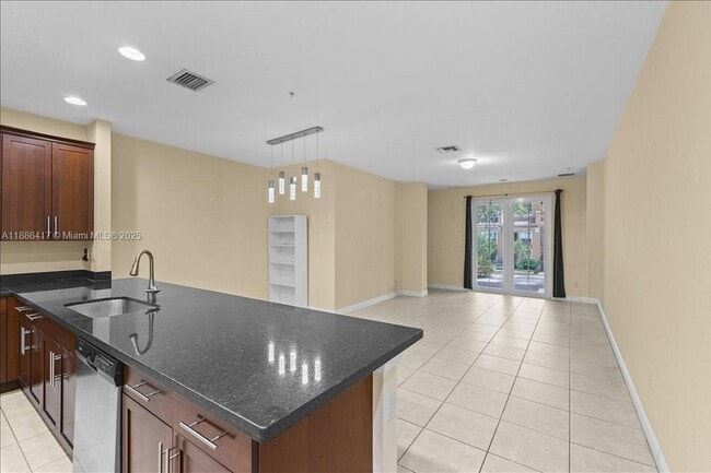 Building Photo - 1048 SW 147th Ave