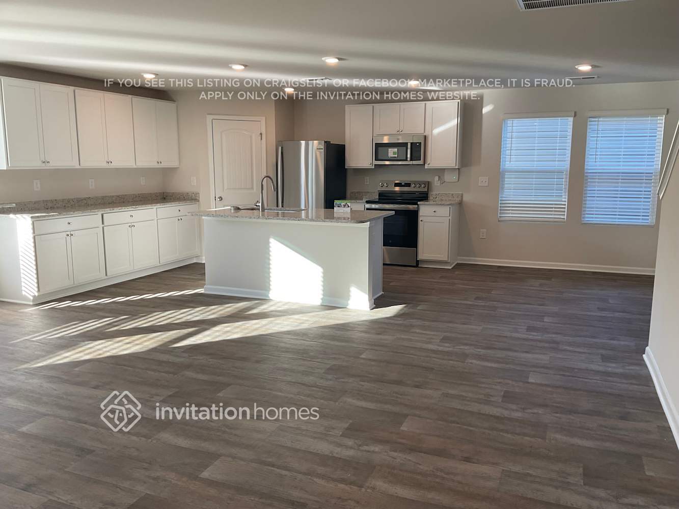 Building Photo - 205 White Flds Ave