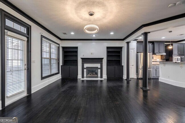 Building Photo - 2767 Durham Dr NE