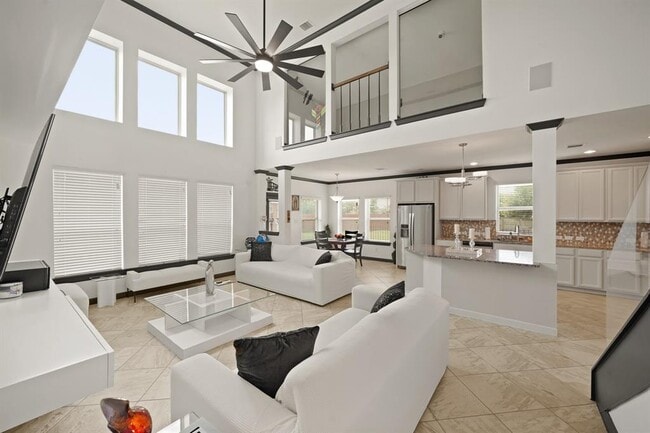 Building Photo - 249 Castlegate Ln