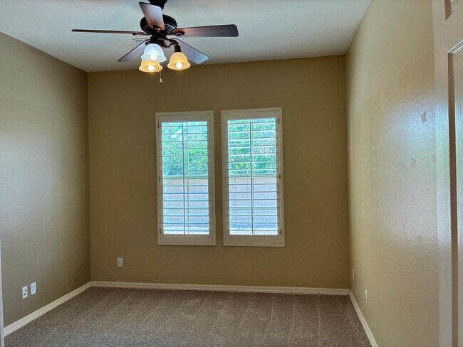 Building Photo - 20973 W Cora Vista
