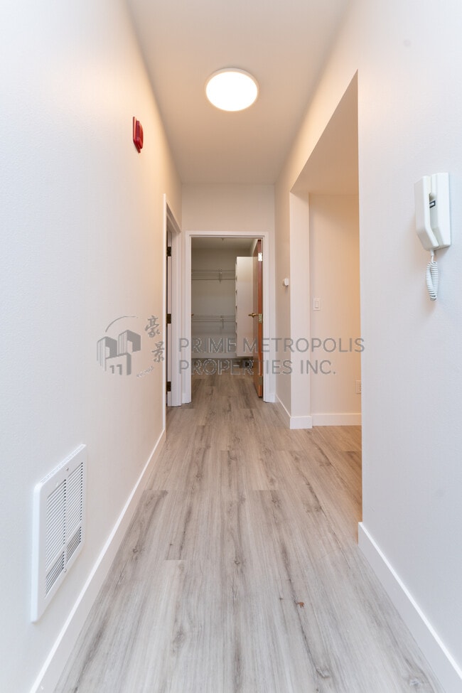 Building Photo - 1515 E Yesler Wy