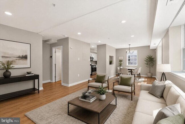Building Photo - 1008 Rittenhouse St NW