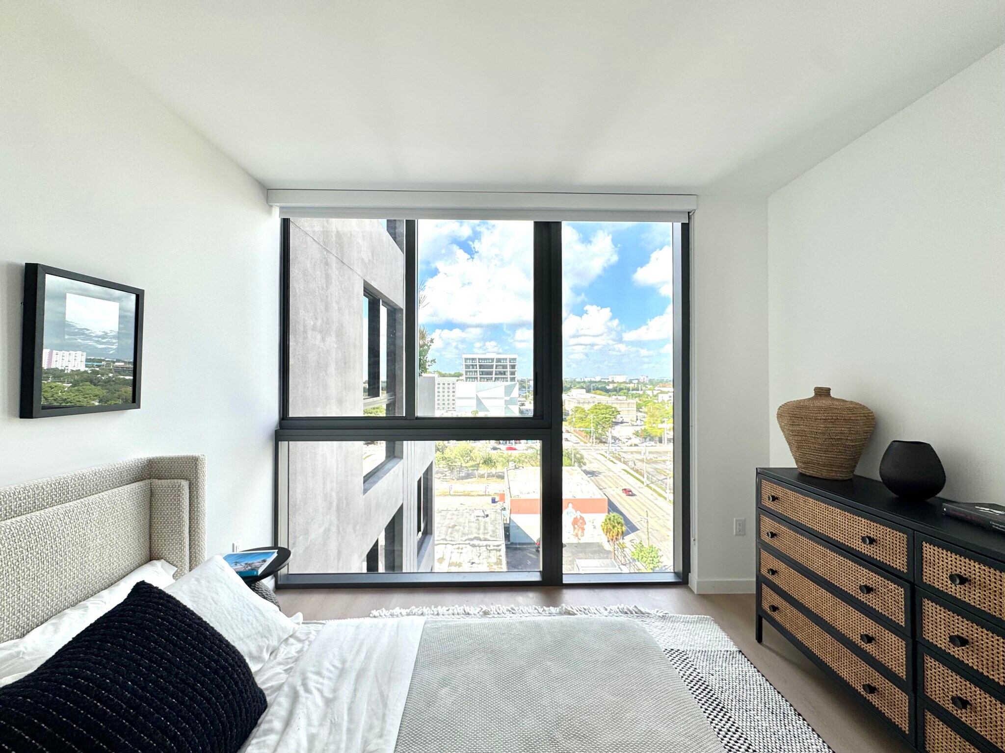 Building Photo - 3026 NW 1st Ave