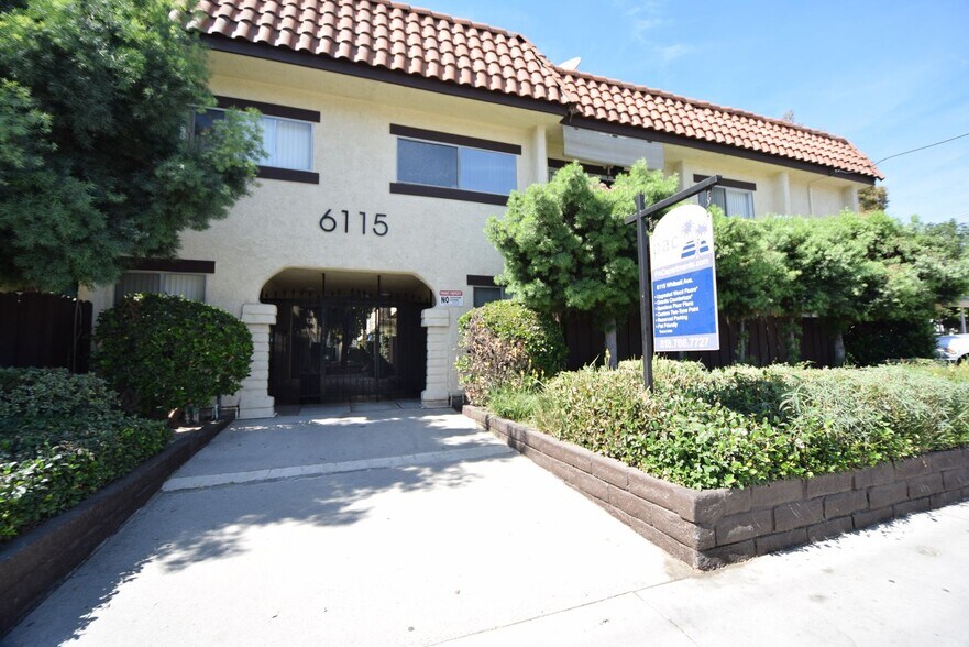 Primary Photo - 6115 Whitsett Ave