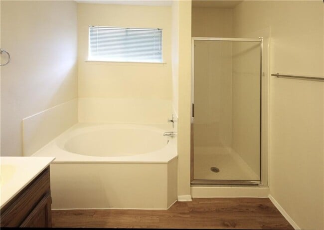 Building Photo - 8005 Tantara Ct