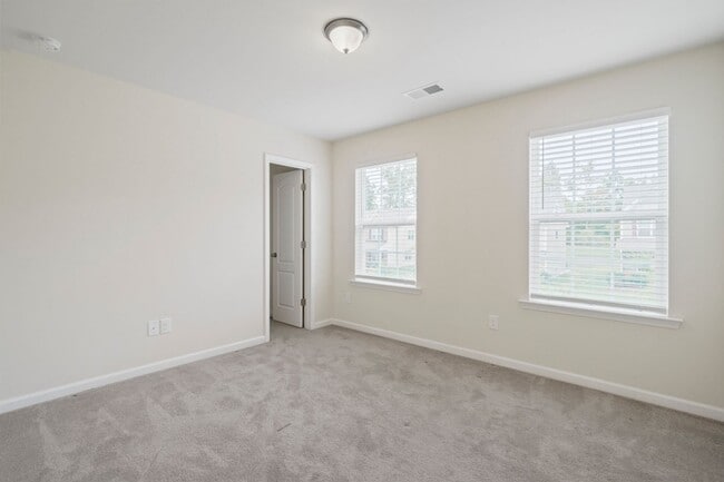 Building Photo - Beautiful spacious Home in Berewick community in Steel Creek