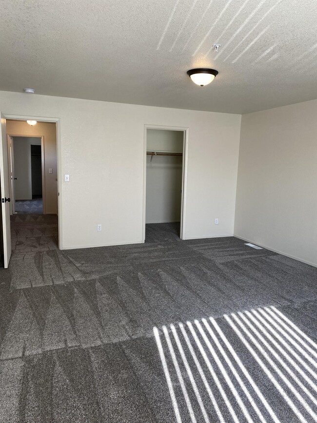 Building Photo - 2917 Snyder Ave